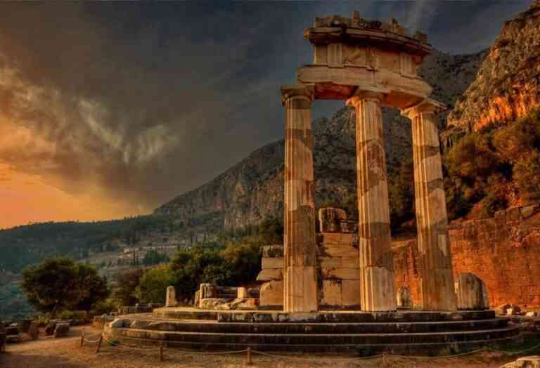 Μια βόλτα στον “Ομφαλό του κόσμου”