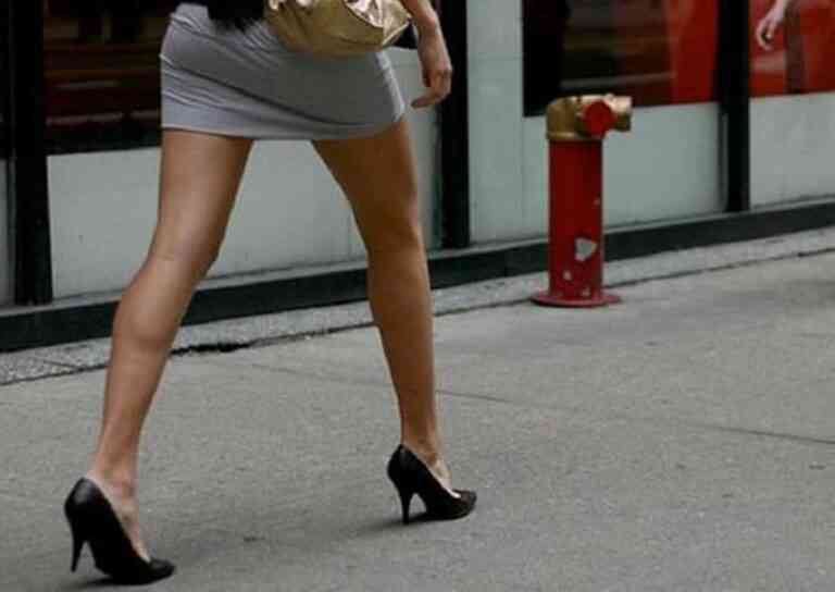 Νόμιμες οι φωτογραφίες κάτω από τις μίνι φούστες