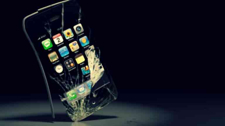 Οι Έλληνες είναι οι πιο “ζημιάρηδες” κάτοχοι smartphones στην Ευρώπη