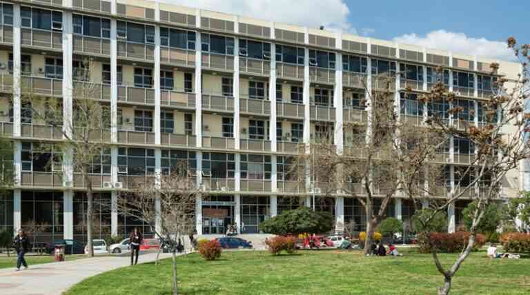Συνελήφθη 19χρονος που οπλοφορούσε στο ΑΠΘ