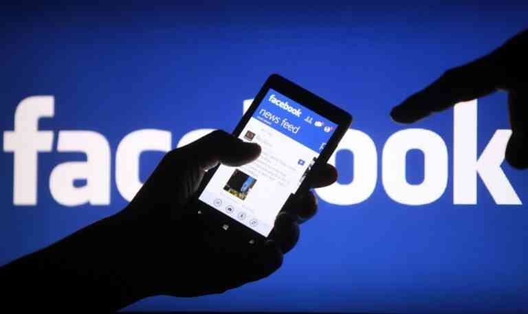 To Facebook “μπλοκάρει” χρήστες και απαιτεί αντίγραφο ταυτότητας