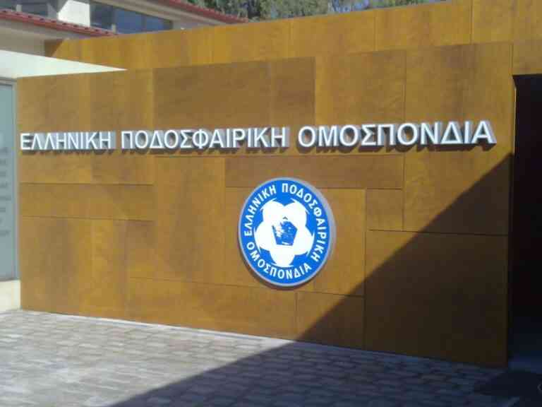 Η Nova απειλεί ανοικτά την ΕΠΟ