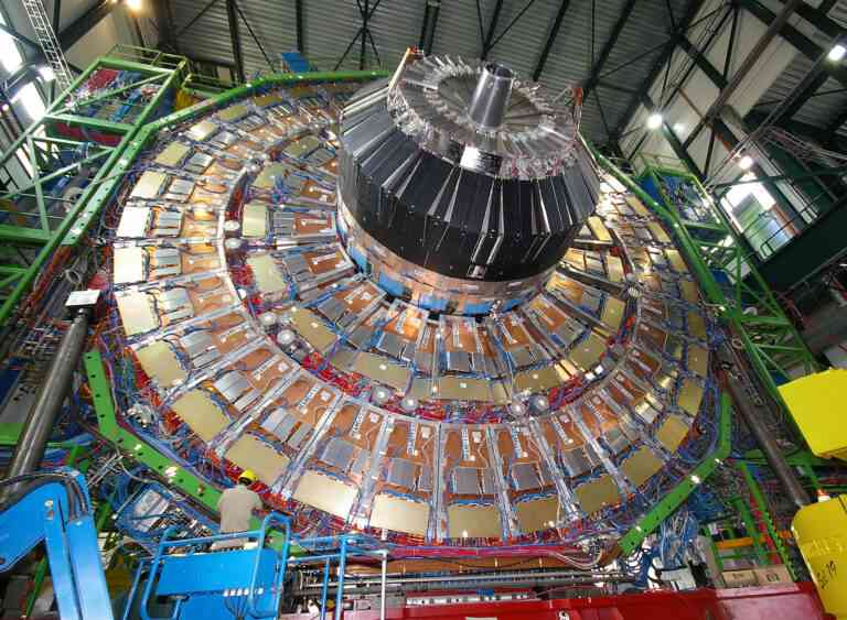 Τον Μάρτιο παίρνει μπροστά πάλι το CERN