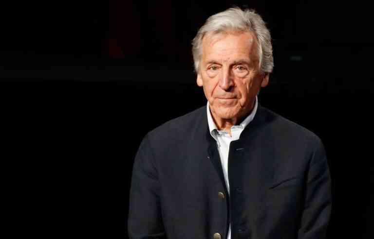 Κώστας Γαβράς: “H Sony υπέκυψε στον εκβιασμό” [Le Journal Du Dimanche]