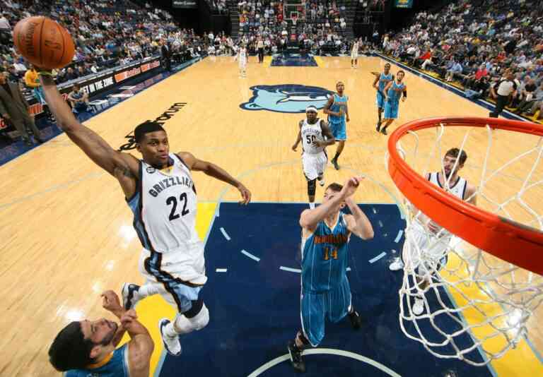 Χριστουγεννιάτικα καρφώματα στο NBA Top 10!