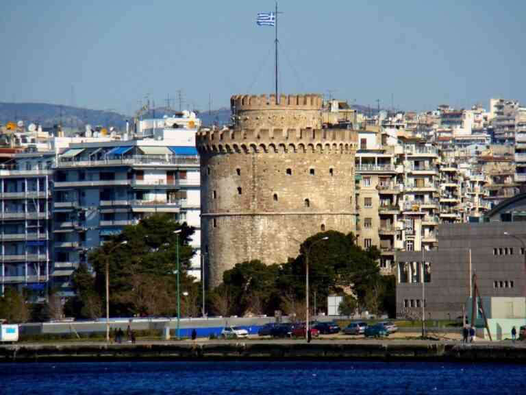 Θεσσαλονίκη: Δημοτικός υπάλληλος εξαπατούσε ανέργους