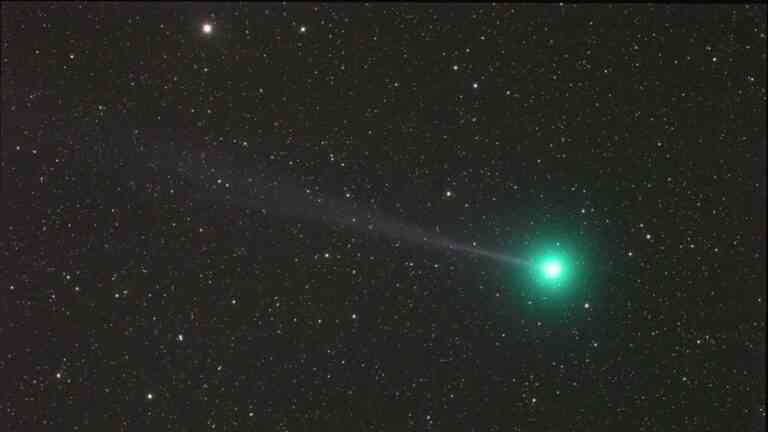 Πράσινος κομήτης κάνει βόλτες στον ουρανό (ΒΙΝΤΕΟ)