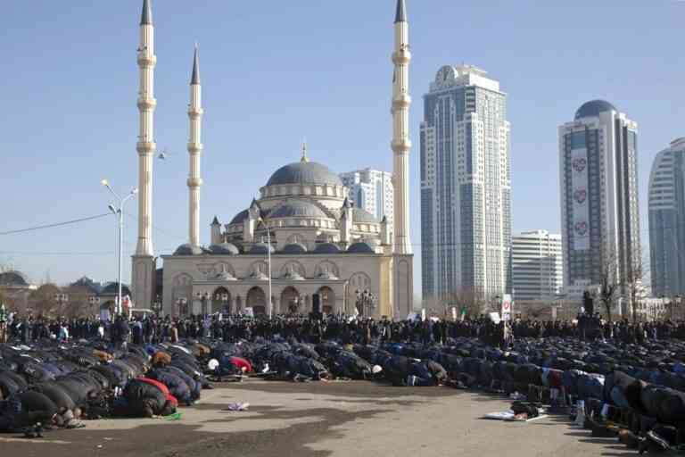 Ιράν: πάνω από 2.000 διαδηλωτές κατά του Charlie Hebdο [L’ORIENT LE JOUR]