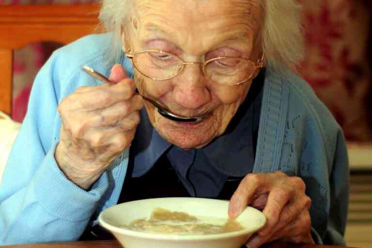 Στα 109 της αποκαλύπτει το μυστικό της μακροζωίας: Μακριά από τους άντρες!