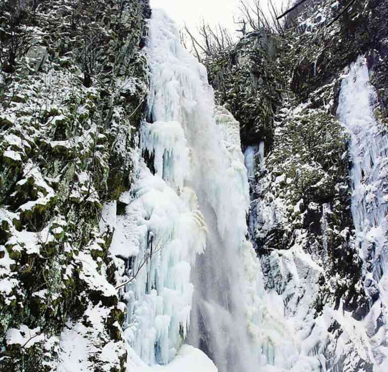 Ο παγωμένος καταρράκτης της Ξάνθης