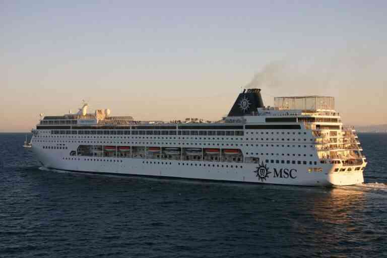 Το Σάββατο δένει το πρώτο κρουαζιερόπλοιο του 2015 στον Πειραιά