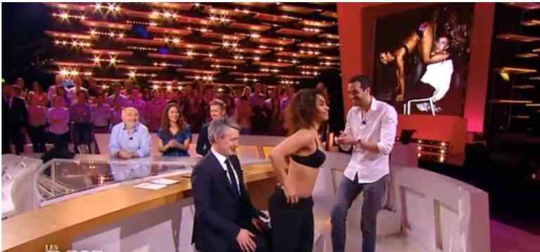 Γαλλία: Χαμός για το live στριπτίζ στο κρατικό κανάλι την Πρωτοχρονιά