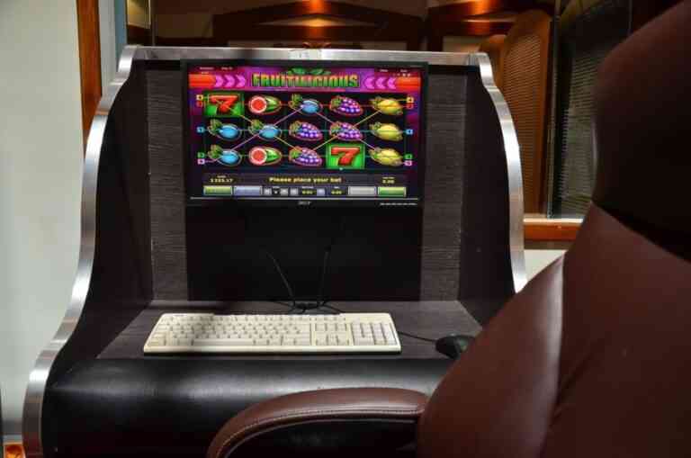 Θεσσαλονίκη: Συλλήψεις για παράνομα τυχερά παιχνίδια