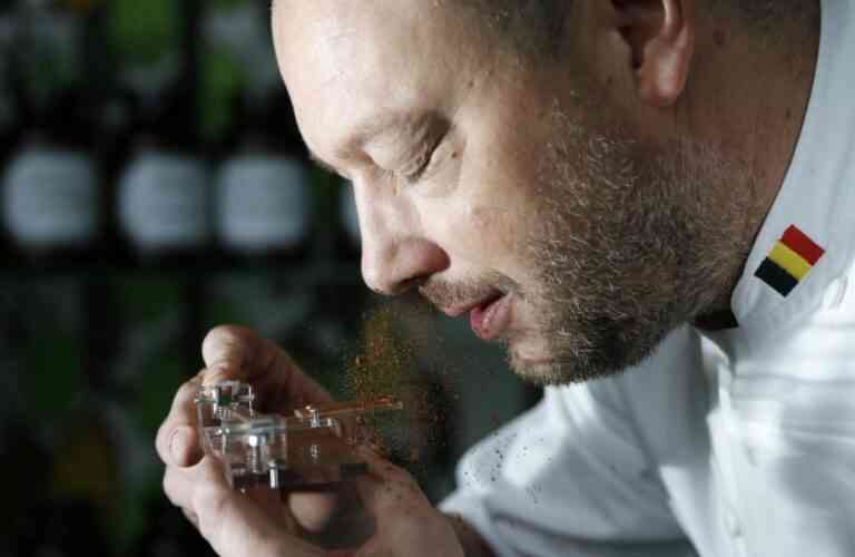 Σνιφάροντας… σοκολάτα!