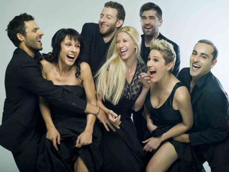 Σάτιρα από τους “Ήρωες” στο Μικρό Παλλάς