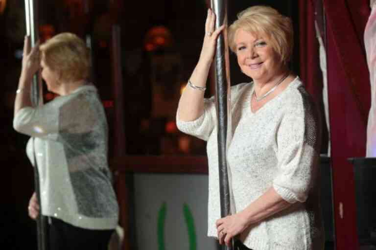 Είναι 63 χρονών, έχει κοιμηθεί με 3.000 άνδρες και είναι ευτυχισμένη