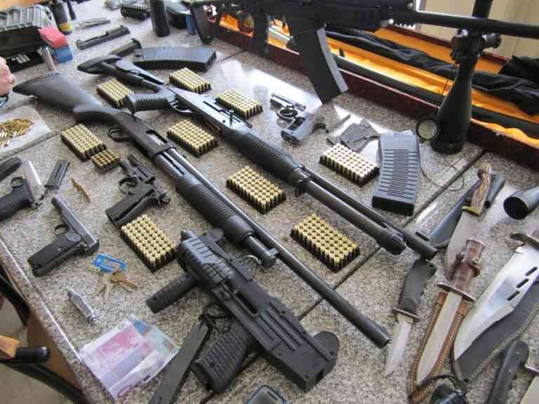 Βρέθηκε οπλοστάσιο σε σπίτι 51χρονου