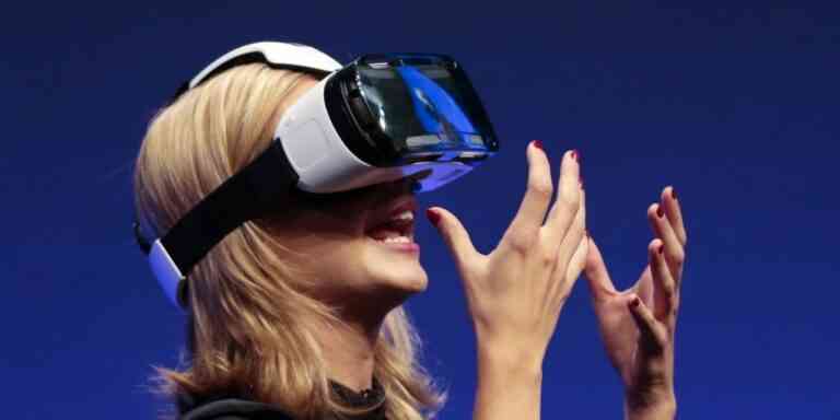 Το Facebook ετοιμάζει εφαρμογές για virtual reality