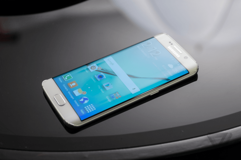 Tα Samsung Galaxy S6 και S6 edge συστήνονται στο κοινό (video)