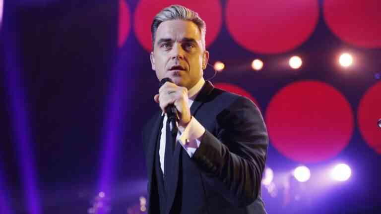 Η αφιέρωση του Robbie Williams στα θύματα της μοιραίας πτήσης