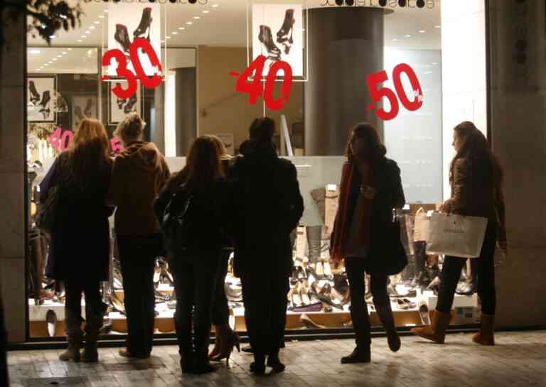 Θεσσαλονίκη: Στις 2 Μαϊου ξεκινούν οι ενδιάμεσες εκπτώσεις