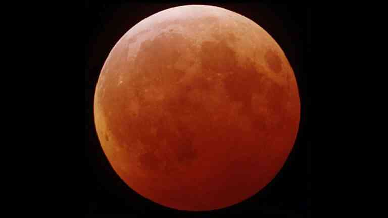 Κόκκινο φεγγάρι..κάτι μου χεις κάνει