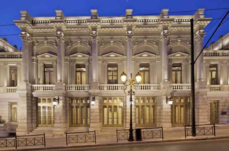 To Εθνικό Θέατρο “στα χέρια” του Π. Νικολούδη