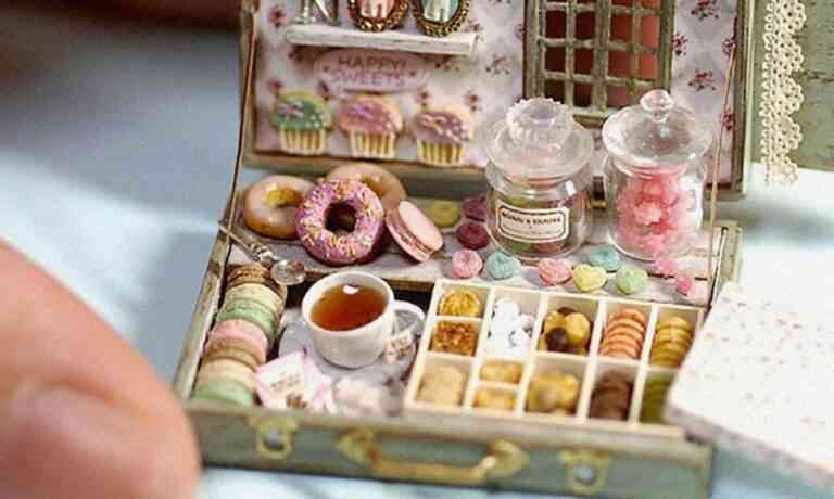 Cafe του Παρισιού σε μικρογραφία