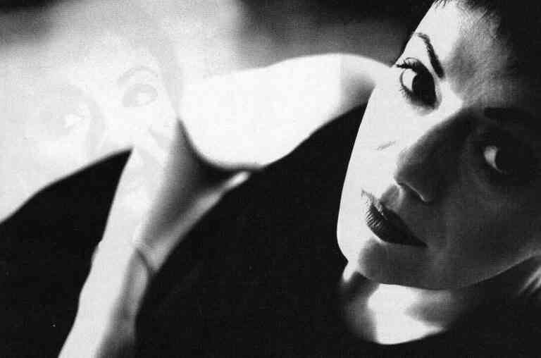 13 χρόνια μετά η Μαλβίνα Κάραλη διατηρείται στην κορυφή