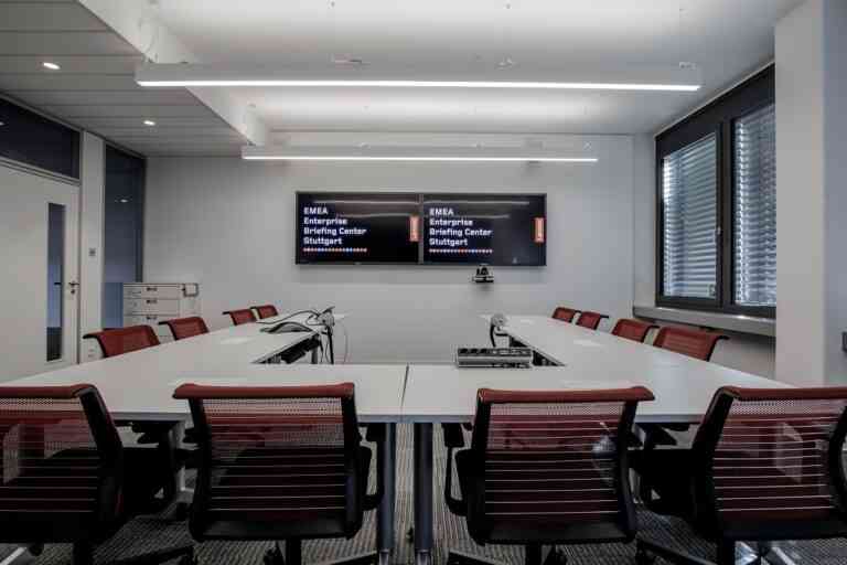 Lenovo: Εγκαίνια για το νέο επιχειρηματικό κέντρο ενημέρωσης στη Στουτγάρδη