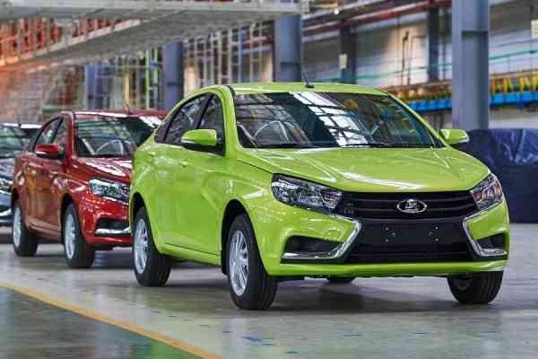 Τα νέα Lada XRAY και Vesta με Euro 6 κινητήρες για την Ευρώπη