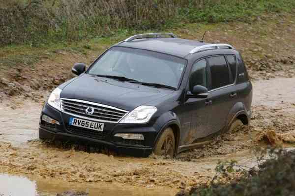 SsangYong Rexton με νέο ντίζελ και αυτόματο κιβώτιο Mercedes