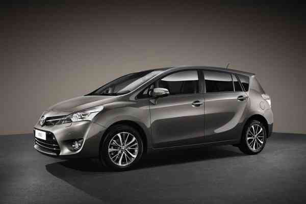 Η Toyota ανανεώνει το Verso σε σχεδίαση και ασφάλεια