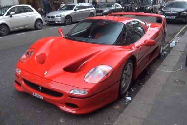 Ακούστε την Ferrari F50 να βάζει μπρος και να επιταχύνει (video)