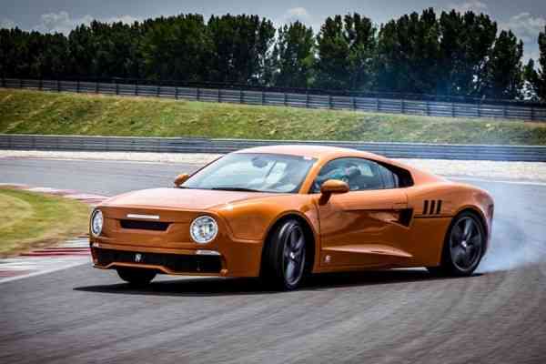 Ντριφτάροντας με το Skoda R200 στην Slovakia Ring! (video)