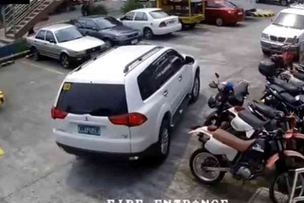 Παρκάρισμα από συνοδηγό για πολλά κλάματα… (video)