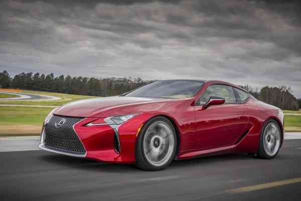 Νέο Lexus LC 500 με 467 ίππους 10 ταχύτητες και πίσω κίνηση!