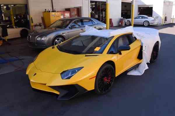 Πως γίνεται η παραλαβή της Lamborghini Aventador SV (video)