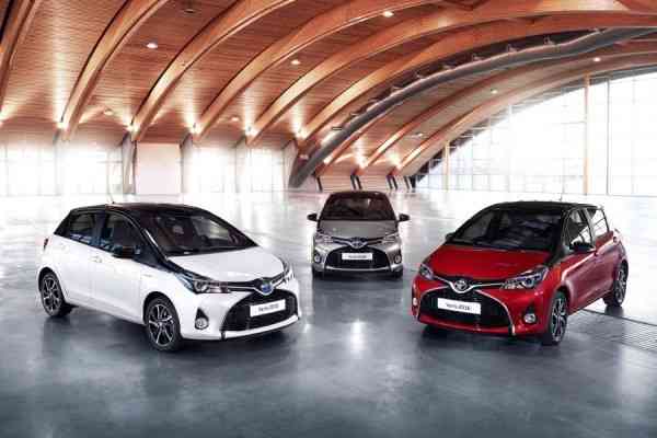 Νέο Toyota Yaris Hybrid Bi-Tone με τιμή από 18.330 ευρώ