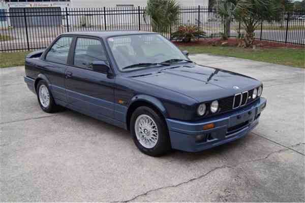Σπάνια BMW 325i M-Technic ΙΙ E30 του 1989 προς πώληση