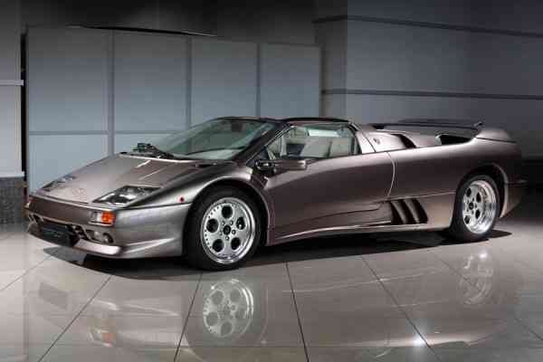 Lamborghini Diablo VT Roadster του 1996 είναι ΦΟΒΕΡΗ!