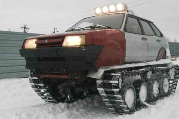 Lada Samara φόρεσε ερπύστριες και μετατράπηκε σε τανκς!