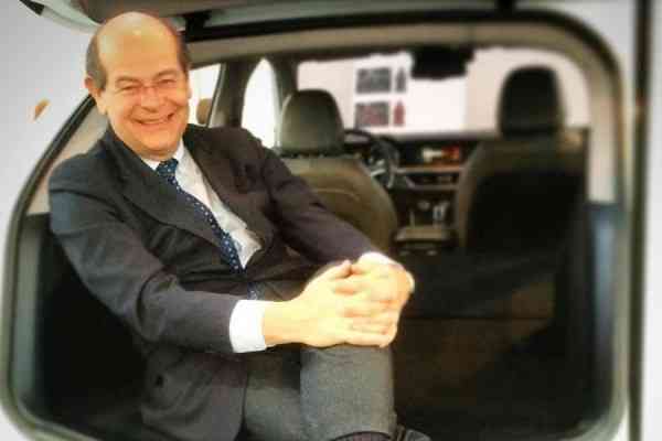 Πρώτη εικόνα από το εσωτερικό του SUV της Alfa Romeo (;)