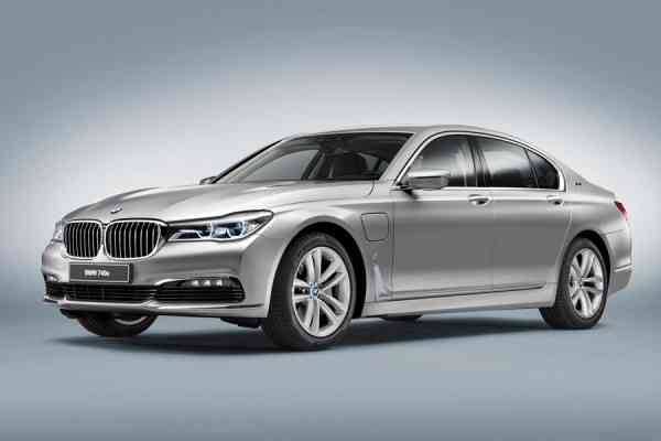 2λιτρη BMW 740e με 326 ίππους και κατανάλωση 2,1 λτ./100 χλμ.