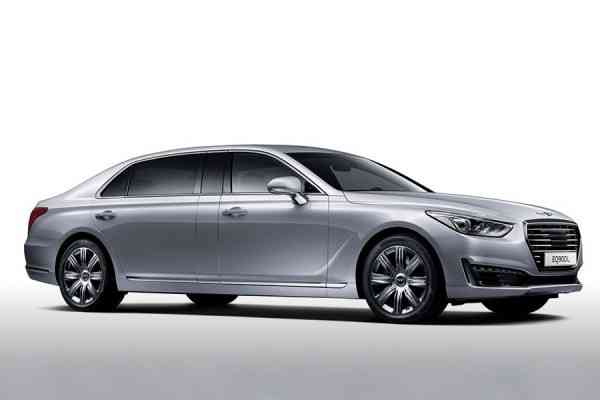 Λιμουζίνα Genesis EQ900L μήκους 5,5 μ. από την Hyundai
