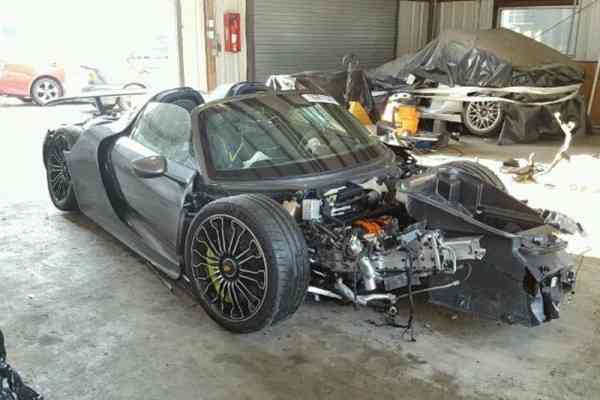 Πωλείται Porsche 918 Spyder με ζημιά αξίας 540.000 ευρώ!