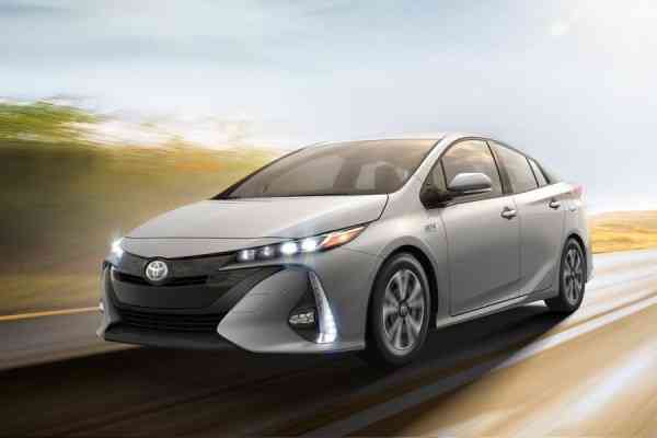 Νέο Toyota Prius PHEV με κατανάλωση 1,4 λτ./100 χλμ.!