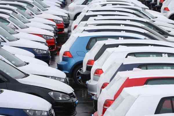 Βουτιά -32,4% οι ταξινομήσεις I.X. λόγω «παγωμένης» απόσυρσης