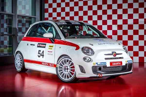 Νέος μίνι πύραυλος Abarth 595 OT 1.4 T-Jet 190 PS