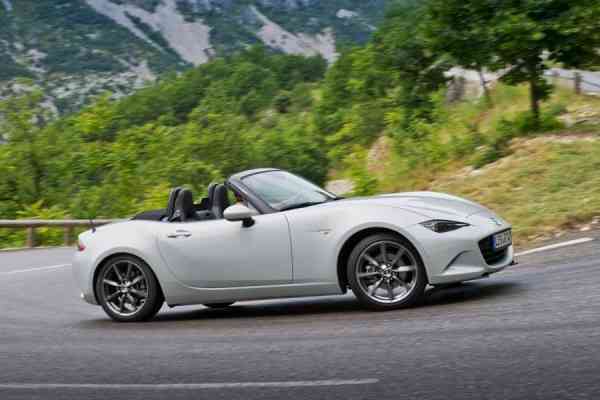 Παγκόσμιο Αυτοκίνητο της Χρονιάς 2016 το Mazda MX-5